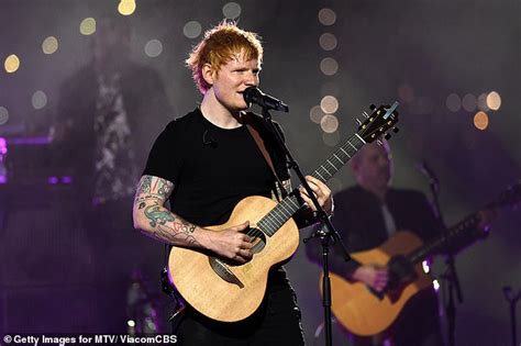 Ed Sheeran's Surprise Concert in a London Pub: An Unforgettable Night for Lucky Fans!